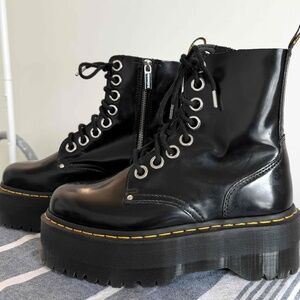 Dr. Martens Jadon Max used Boots 8US UK6 Women unisex, bottes usagées qualité A1